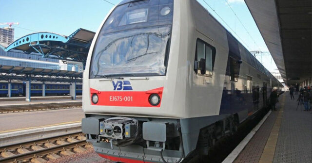 Qatarların kəskin döngələrdə aşmamasının səbəbi nədir?