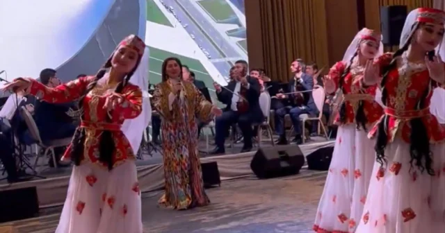 “Anadır arzulara hər zaman Qarabağ” mahnısı Daşkənddə səsləndi “Anadır arzulara hər zaman Qarabağ” mahnısı Daşkənddə səsləndi