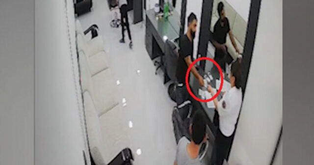 Özlərini Dövlət Vergi Xidmətinin əməkdaşları kimi təqdim edərək sahibkarlardan pul yığırlar – VİDEO