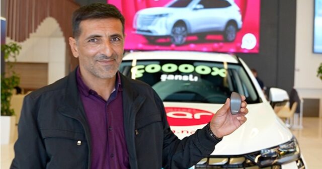 “Nar”ın “Çoox Şanslı” lotereyasının ilk avtomobil qalibi sükan arxasında!