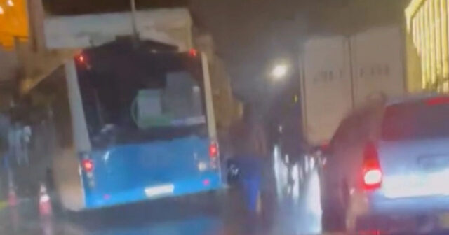 Bakıda avtobus zəncirvari qəzaya uğradı – Yaralı var – VİDEO