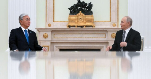 Qeyri-rəsmi görüşləri 2 saatdan çox çəkdi