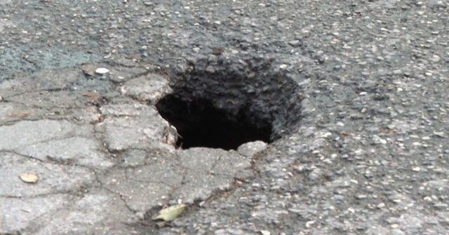 Yasamalda yolda sürücülərə TƏHLÜKƏ – VİDEO