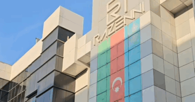 “Razenni”dən dövlət bayrağımıza hörmətsizlik – VİDEO “Razenni”dən dövlət bayrağımıza hörmətsizlik – VİDEO