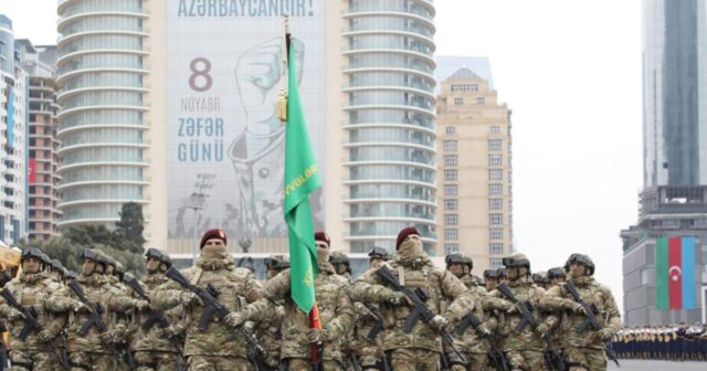 Zəfər paradı və AzTV-nin kölgəsində qalan qürur – FOTO Zəfər paradı və AzTV-nin kölgəsində qalan qürur – FOTO