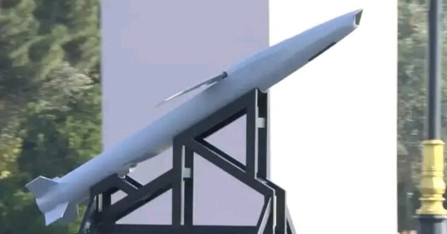 Arsenala qəbul edilən bu raket ilk dəfə paradda göstərildi – Texnika haqda mühüm detal