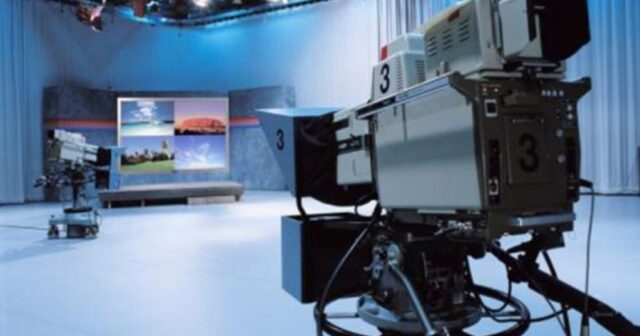 Efirlərdə söyüş dalğası – Televiziya rəhbərləri niyə göz yumur? Efirlərdə söyüş dalğası – Televiziya rəhbərləri niyə göz yumur?