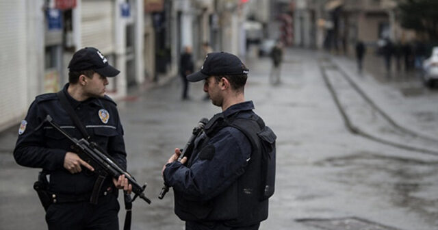 GENİŞMİQYASLI ƏMƏLİYYAT: Azərbaycan polisi məlumat verdi, Türkiyədə mütəşəkkil dəstə tutuldu GENİŞMİQYASLI ƏMƏLİYYAT: Azərbaycan polisi məlumat verdi, Türkiyədə mütəşəkkil dəstə tutuldu