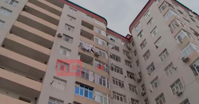 Xırdalanda 15 yaşlı yeniyetmə faciəvi şəkildə dünyasını dəyişdi – VİDEO Xırdalanda 15 yaşlı yeniyetmə faciəvi şəkildə dünyasını dəyişdi – VİDEO