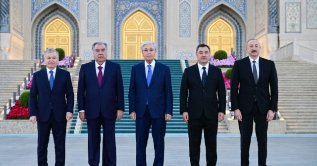 Prezident Daşkənddə İslam Sivilizasiyası Mərkəzində – Fotolar Prezident Daşkənddə İslam Sivilizasiyası Mərkəzində – Fotolar