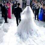 Toyda müğənni ona verilən pulu GÖTÜRMƏDİ: Elə hərəkət etdi ki… – VİDEO