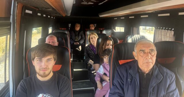 Bu gün 17 ailə Hadruta qayıtdı – FOTO Bu gün 17 ailə Hadruta qayıtdı – FOTO