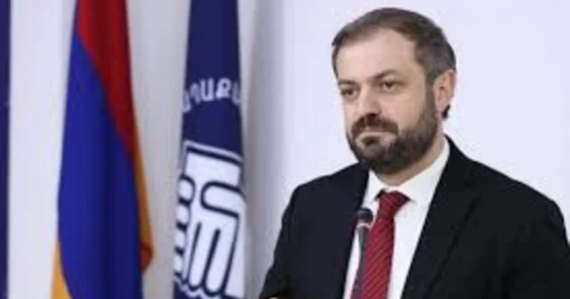 Azərbaycan vasitəsilə gətirilmiş buğdadan çörəyi ilk mən yeyəcəm – Erməni nazir Azərbaycan vasitəsilə gətirilmiş buğdadan çörəyi ilk mən yeyəcəm – Erməni nazir