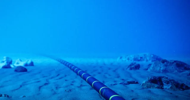 Xəzərin dibi ilə fiber-optik kabelin çəkilməsinə BU TARİXDƏN başlanılacaq Xəzərin dibi ilə fiber-optik kabelin çəkilməsinə BU TARİXDƏN başlanılacaq