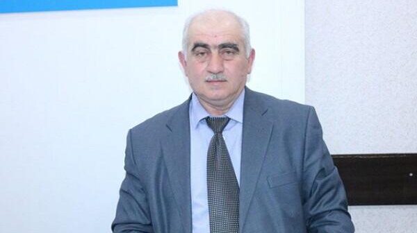 Əhməd Oruc insult keçirdi, vəziyyəti ağırdır Əhməd Oruc insult keçirdi, vəziyyəti ağırdır