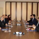 Azərbaycan və Ermənistan parlament nümayəndələri görüşdü Azərbaycan və Ermənistan parlament nümayəndələri görüşdü