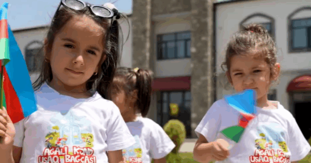 Dövlət Bayrağı Günü münasibəti ilə fləşmob təşkil olunub – VİDEO Dövlət Bayrağı Günü münasibəti ilə fləşmob təşkil olunub – VİDEO