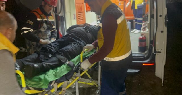 Gəncədə 61 yaşlı kişi körpüdən yıxıldı – belə xilas edildi / FOTOLAR