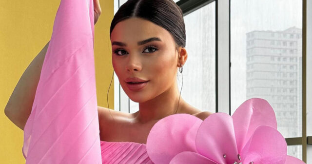 Aysundan ETİRAF: “Həyatımda biri var” Aysundan ETİRAF: “Həyatımda biri var”