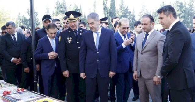 “Çəkilin, icra başçısı gəlir“ – “Zövqsüz, əttökən idi“ “Çəkilin, icra başçısı gəlir“ – “Zövqsüz, əttökən idi“