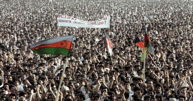 Xalqımızın azadlıq ruhunun dirildiyi GÜN Xalqımızın azadlıq ruhunun dirildiyi GÜN