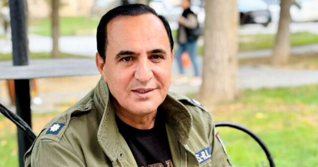 “İndi müğənni sayan var?” “İndi müğənni sayan var?”