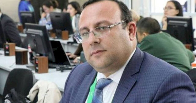 Əməkdar jurnalistdən etiraz: Qızına səhv diaqnoz qoyuldu və… Əməkdar jurnalistdən etiraz: Qızına səhv diaqnoz qoyuldu və…