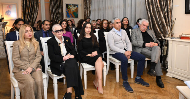 Leyla Əliyeva “Neft bumu hamıya gülümsəyir” festivalının açılışında iştirak edib – FOTO Leyla Əliyeva “Neft bumu hamıya gülümsəyir” festivalının açılışında iştirak edib – FOTO