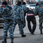 Rusiya polisi məscidə basqın etdi – VİDEO