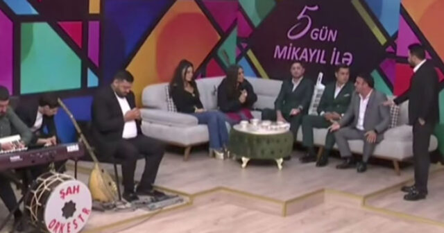 Tv efirində gərgin anlar: Söyüş və qarşıdurma – VİDEO Tv efirində gərgin anlar: Söyüş və qarşıdurma – VİDEO