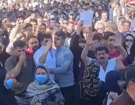 İranda ETİRAZLAR BAŞLADI: İnsanlar üsyan edir! – VİDEO İranda ETİRAZLAR BAŞLADI: İnsanlar üsyan edir! – VİDEO