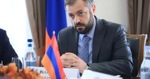 Azərbaycan gətirilən buğda barədə erməni nazir: “Birinci özüm yeyəcəyəm”