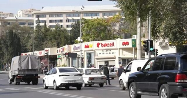 Bakıda ilk dəfə kameralı işıqforlar quraşdırıldı – VİDEO Bakıda ilk dəfə kameralı işıqforlar quraşdırıldı – VİDEO