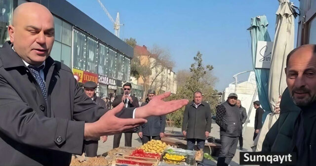 “Mərkəzdə olar, ucqarda olmaz?” – Sumqayıtda küçə ticarəti ilə mübarizə narazılıq yaratdı – VİDEO “Mərkəzdə olar, ucqarda olmaz?” – Sumqayıtda küçə ticarəti ilə mübarizə narazılıq yaratdı – VİDEO
