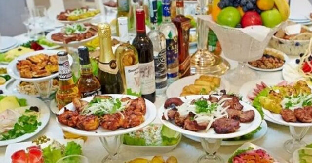 “Tonlarla kabab zibilə atılır” – Deputat toy israfçılığından danışdı