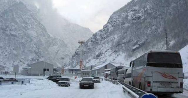 Lars yolu bağlandı Lars yolu bağlandı