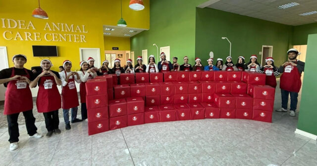 Leyla Əliyevanın təşəbbüsü ilə “Bizim mətbəx” layihəsi çərçivəsində aztəminatlı ailələrə bayram sovqatları çatdırılıb – FOTO