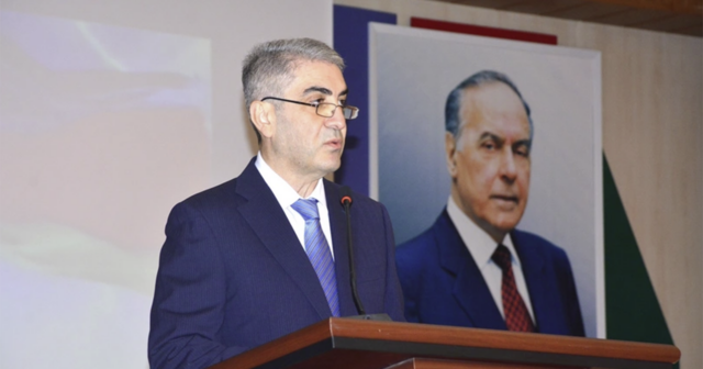 Yeni icra başçısı 23 illik müavini işdən çıxardı Yeni icra başçısı 23 illik müavini işdən çıxardı