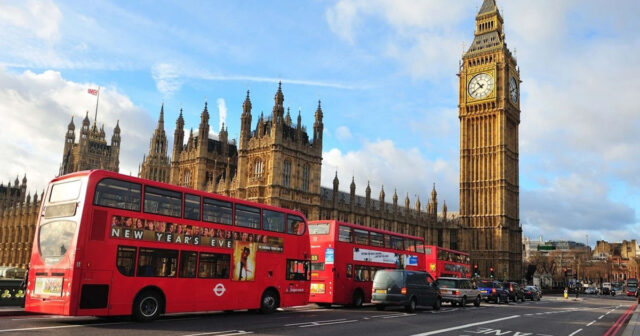 Londonda həyat: Taksi sürücülərinin aylıq qazancı 4000 funt sterlinqə qədər yüksələ bilir – VİDEO