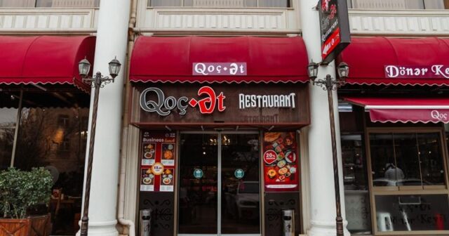 “Qoç ət”in dönərindən tük çıxıb? – Tanınmış reklamçıdan sərt sözlər “Qoç ət”in dönərindən tük çıxıb? – Tanınmış reklamçıdan sərt sözlər