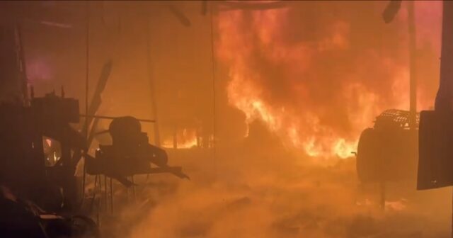 Sumqayıtda zavod yanır: əraziyə giriş məhdudlaşdırıldı – VİDEO Sumqayıtda zavod yanır: əraziyə giriş məhdudlaşdırıldı – VİDEO