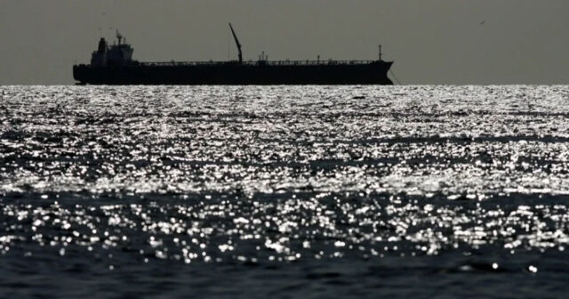 ABŞ Venesuela sahillərində daha bir tankeri saxlayıb