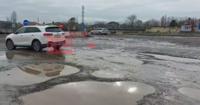 Lənkəranda körpü tikintisi sürücülərin “kabusuna” çevrildi – alternativ yol bərbad vəziyyətdədir – FOTO / VİDEO Lənkəranda körpü tikintisi sürücülərin “kabusuna” çevrildi – alternativ yol bərbad vəziyyətdədir – FOTO / VİDEO