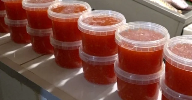 Bakıdakı bazarlardan birində balıq kürüsü satışında ciddi nöqsanlar Bakıdakı bazarlardan birində balıq kürüsü satışında ciddi nöqsanlar