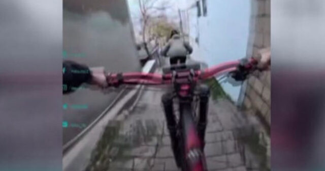 Bayılda velosiped sürənlərin hərəkətləri ekstremal idmandır, yoxsa ictimai təhlükə? – VİDEO Bayılda velosiped sürənlərin hərəkətləri ekstremal idmandır, yoxsa ictimai təhlükə? – VİDEO