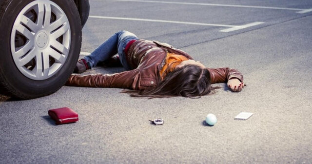 Sərnişin avtobusu ana və övladını vurdu, biri həyatını itirdi Sərnişin avtobusu ana və övladını vurdu, biri həyatını itirdi