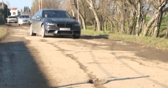 Masallıda 2 kilometrlik yol BƏRBAD VƏZİYYƏTDƏ – VİDEO Masallıda 2 kilometrlik yol BƏRBAD VƏZİYYƏTDƏ – VİDEO