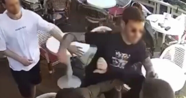 Kafedə dalaşanları ayırmaq istədi – Həyatından oldu… Kafedə dalaşanları ayırmaq istədi – Həyatından oldu…