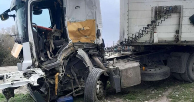 Şabranda ağır qəza – Evakuator qatarla toqquşdu, sürücü yaralandı – VİDEO – FOTO Şabranda ağır qəza – Evakuator qatarla toqquşdu, sürücü yaralandı – VİDEO – FOTO