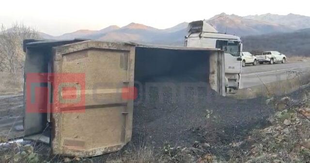 Laçın-Şuşa yolunda yük maşını aşıb – VİDEO